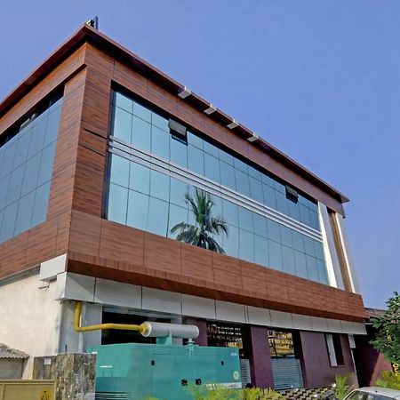Treebo Trip Majestic Inn Thampanoor Thiruvananthapuram Exterior foto