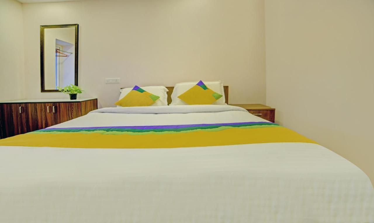 Treebo Trip Majestic Inn Thampanoor Thiruvananthapuram Exterior foto
