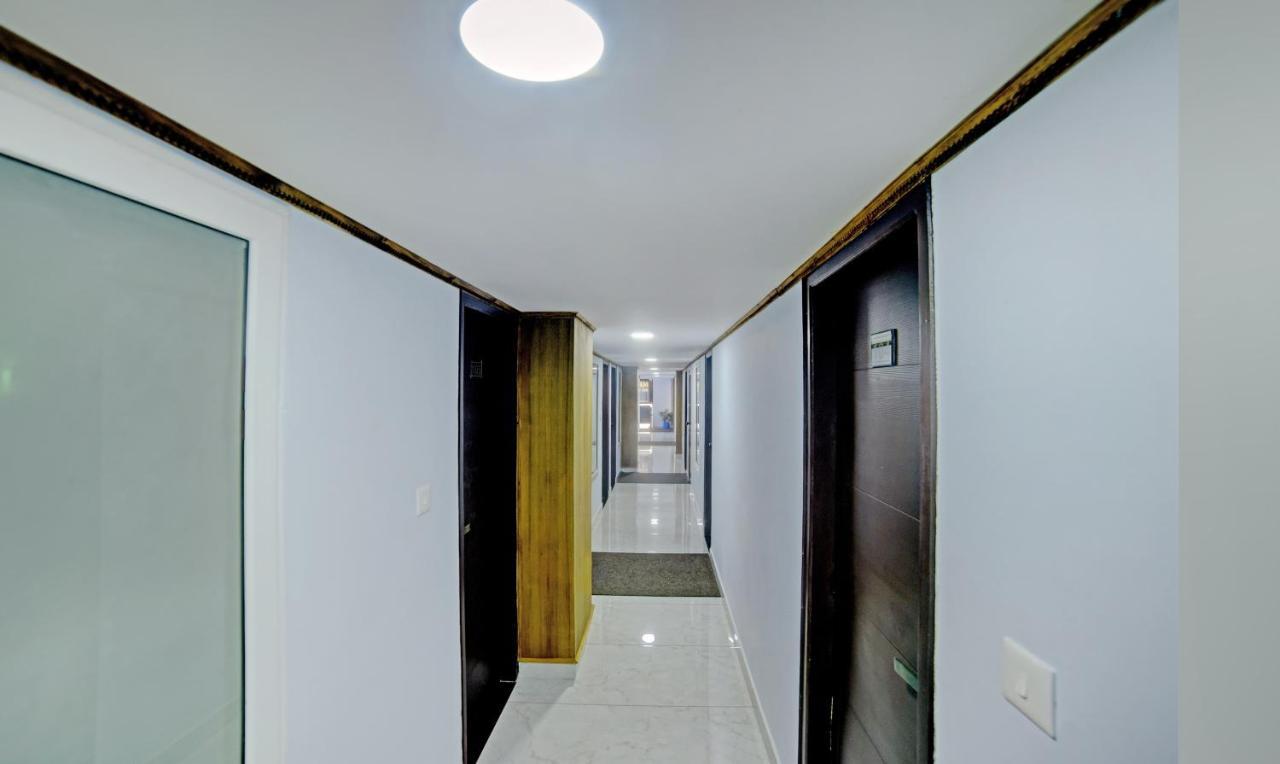 Treebo Trip Majestic Inn Thampanoor Thiruvananthapuram Exterior foto