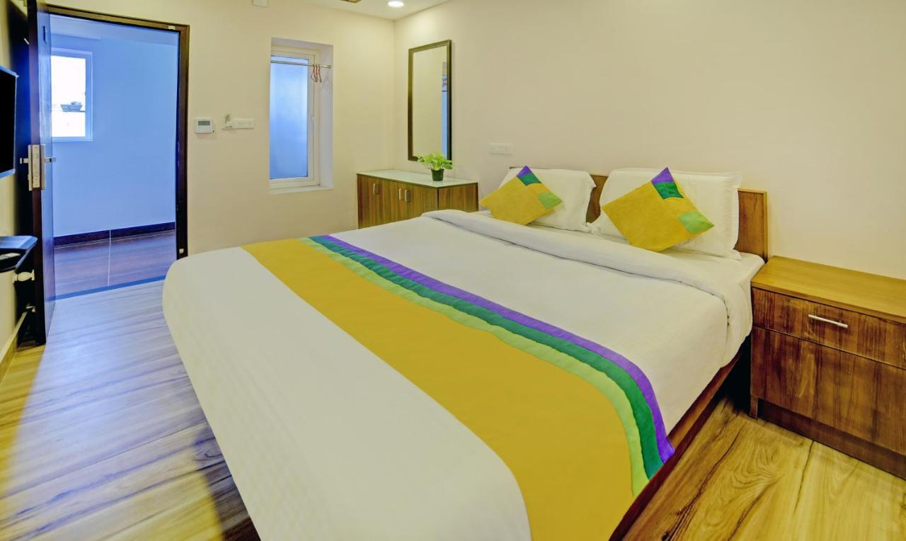 Treebo Trip Majestic Inn Thampanoor Thiruvananthapuram Exterior foto